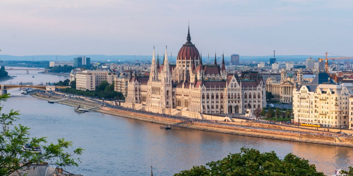 A Parlament és a Duna