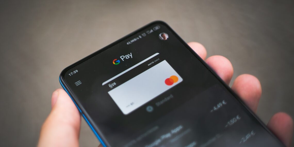 elektronikus fizetés okostelefonnal Google Payen keresztül