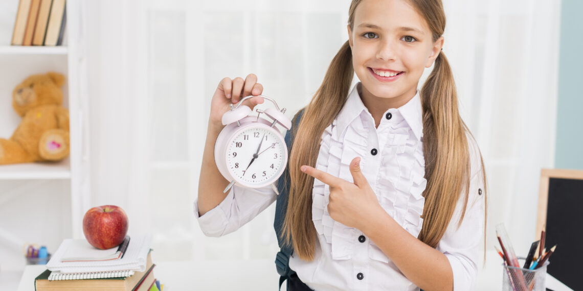 diáklány iskolakezdéskor