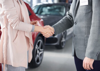 Autóvásárláshoz személyi kölcsön vagy inkább munkáshitel?