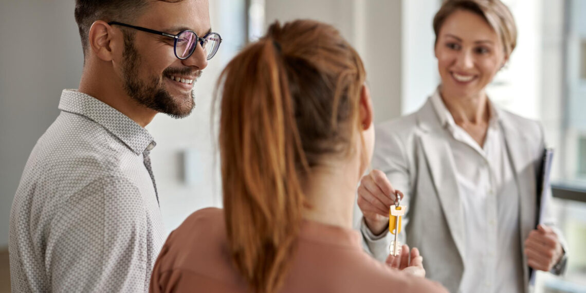 Ingatlant vásárolnál hitelből? Ezért van szükség közjegyzőre!