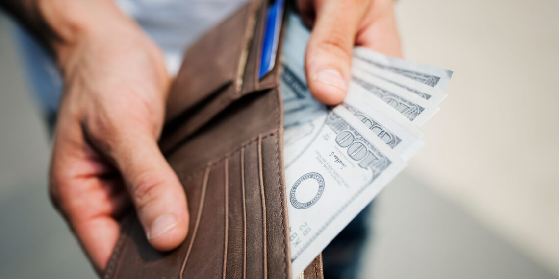 Emelkedhet az ingyenes készpénzfelvétel összege?